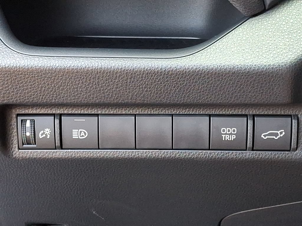 Certified 2025 Toyota RAV4 XSE AWD/4WD image 29