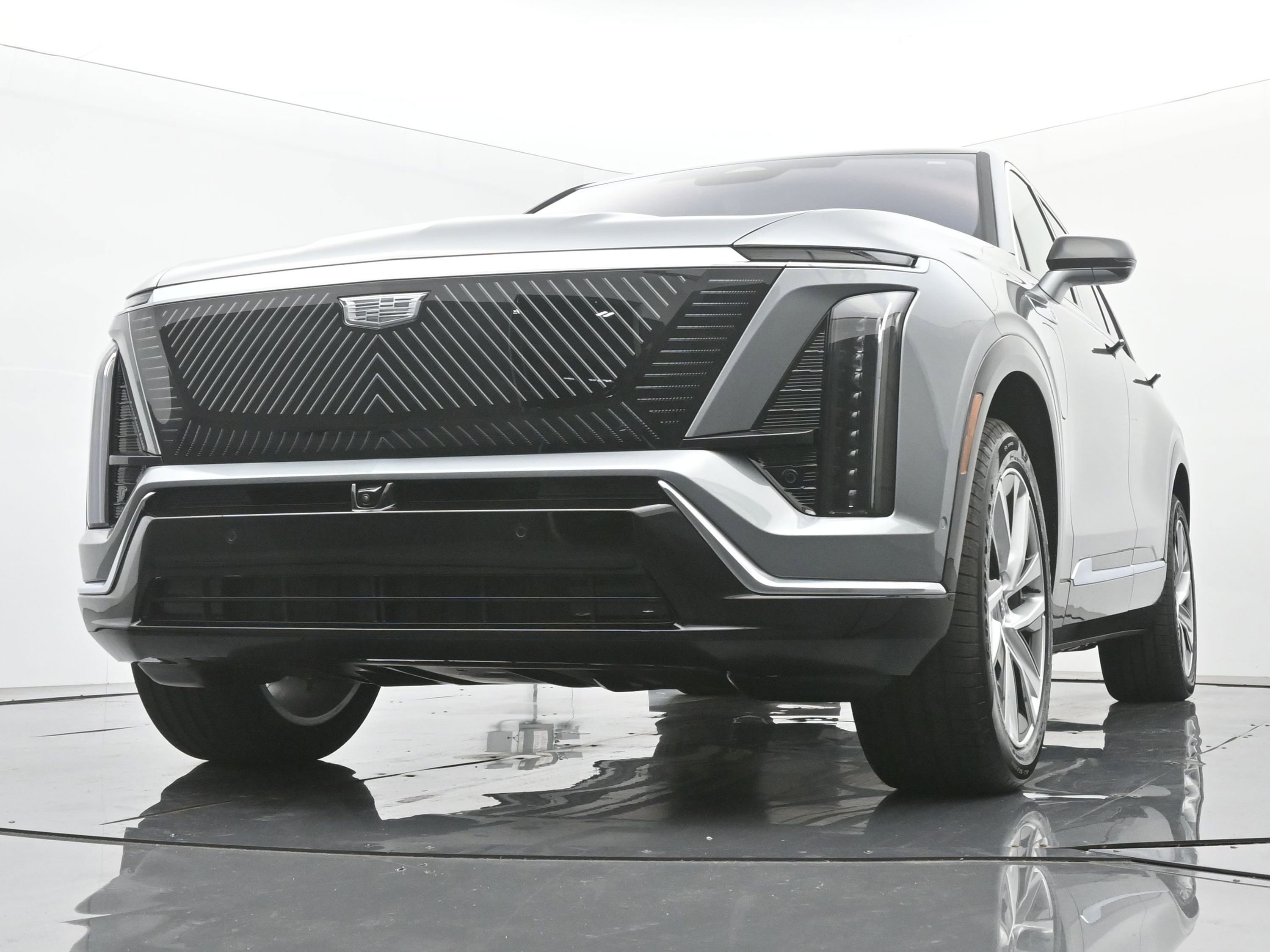New 2026 Cadillac Vistiq Luxury w/ LPO, Floor Liner Package image 15