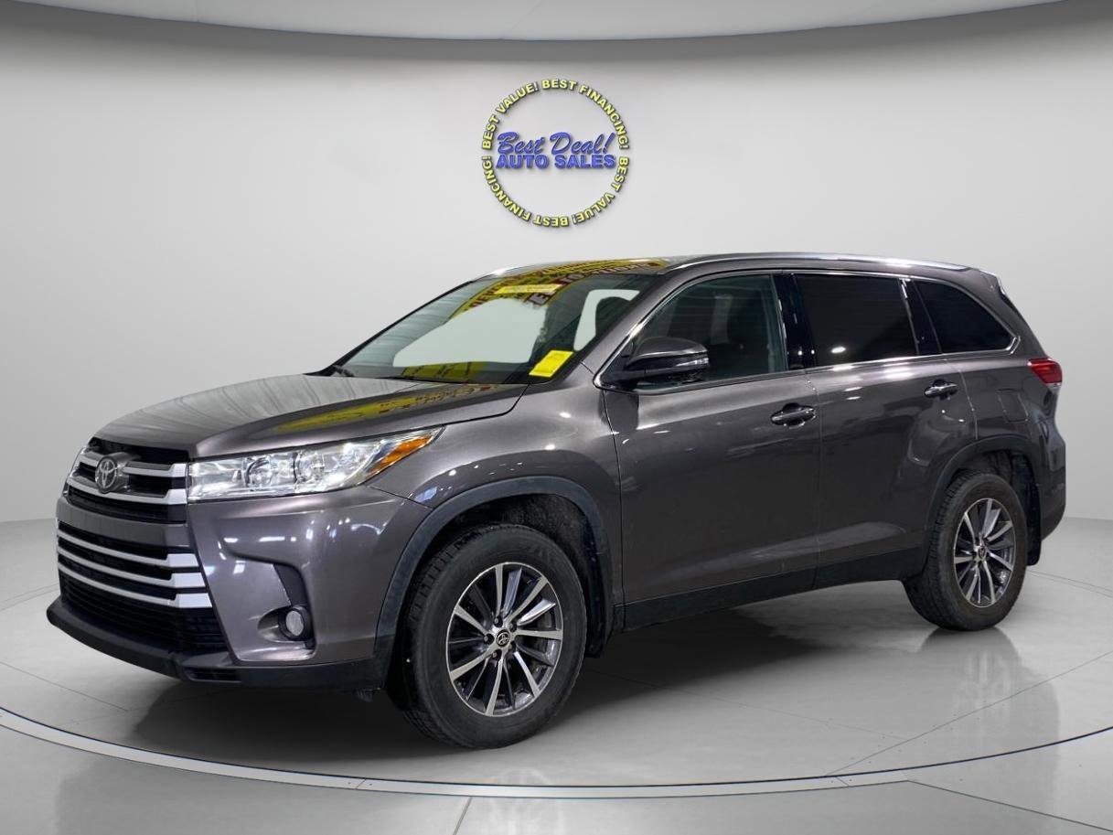 Used 2019 Toyota Highlander XLE AWD/4WD image 1