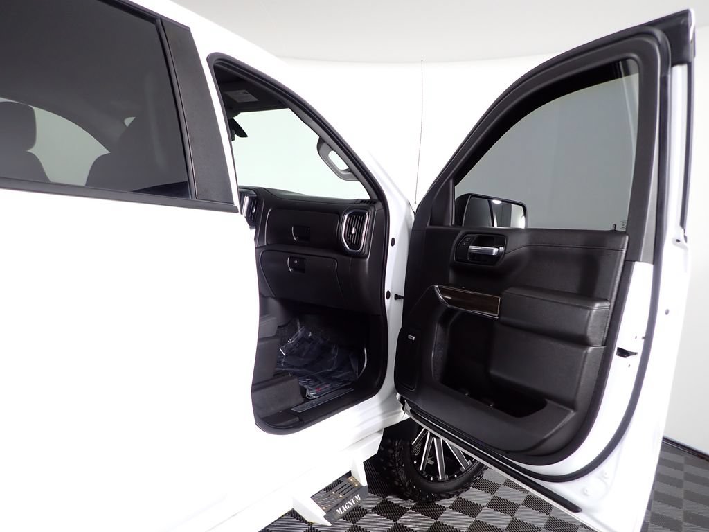 Used 2020 Chevrolet Silverado 1500 RST AWD/4WD image 37