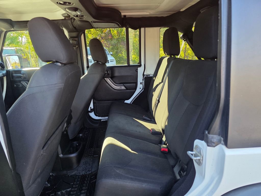 Used 2017 Jeep Wrangler Unlimited Willys image 28