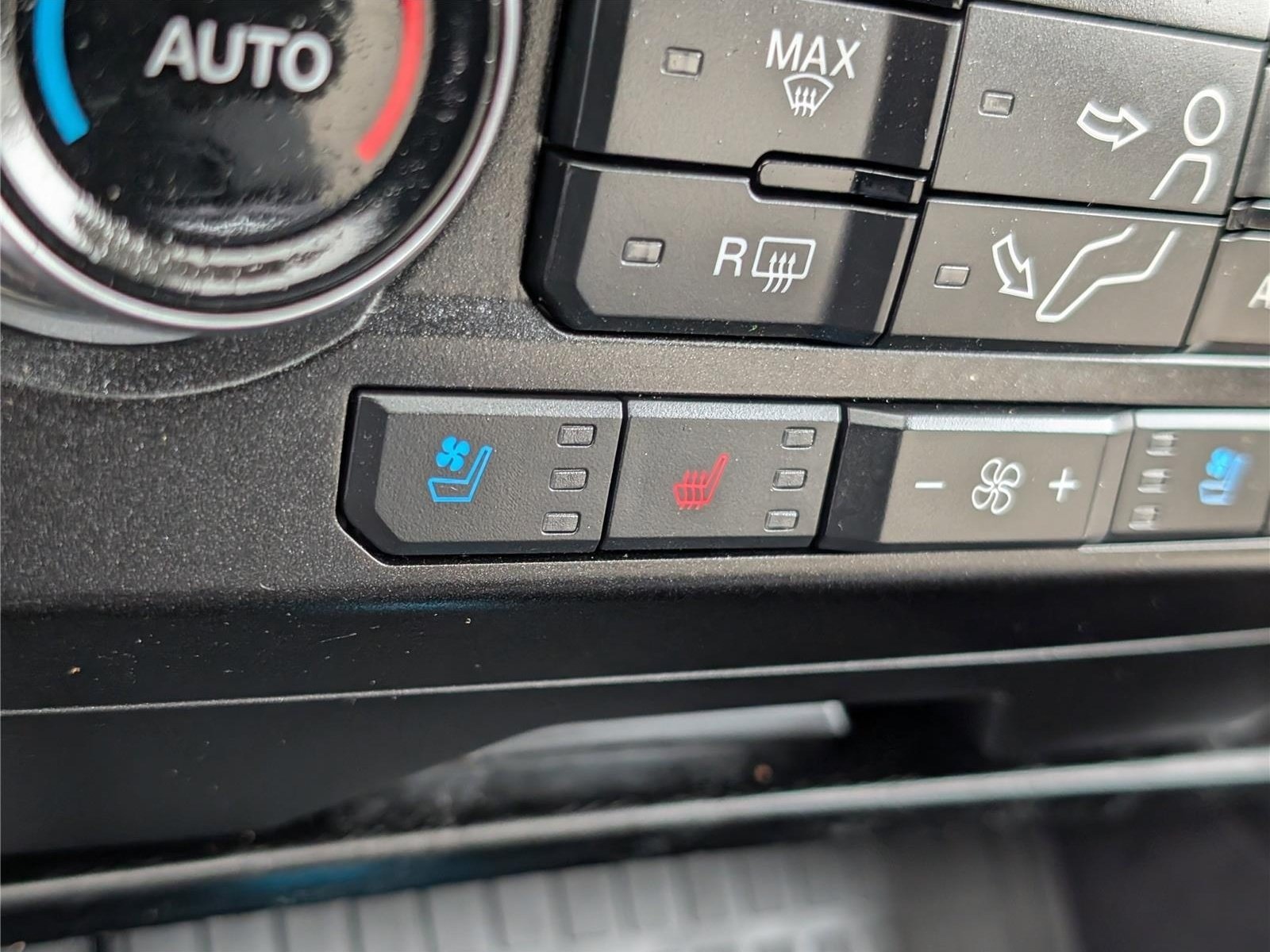 Used 2021 Ford F250 Limited AWD/4WD image 31