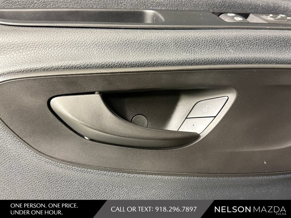Used 2019 Mercedes-Benz Sprinter 2500 image 19