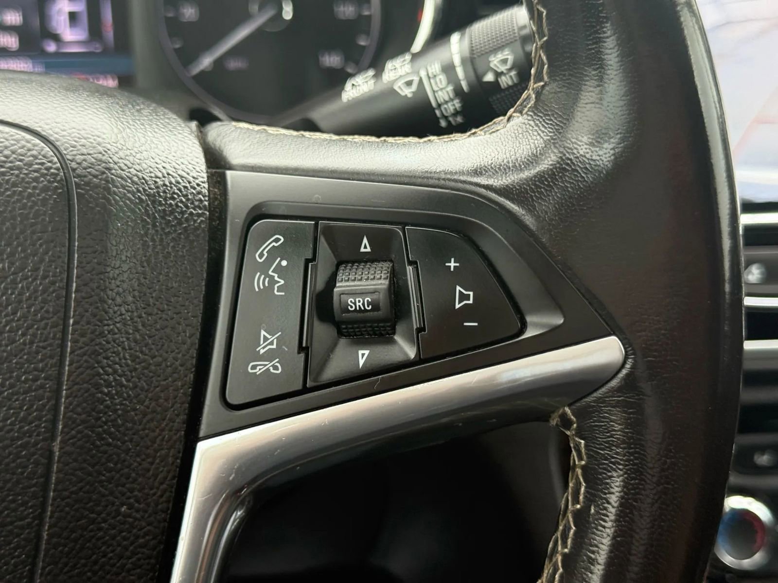 Used 2019 Buick Encore Sport Touring w/ Safety Package image 25