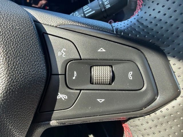 Used 2024 Chevrolet Trax RS w/ Driver Confidence Package FWD image 18