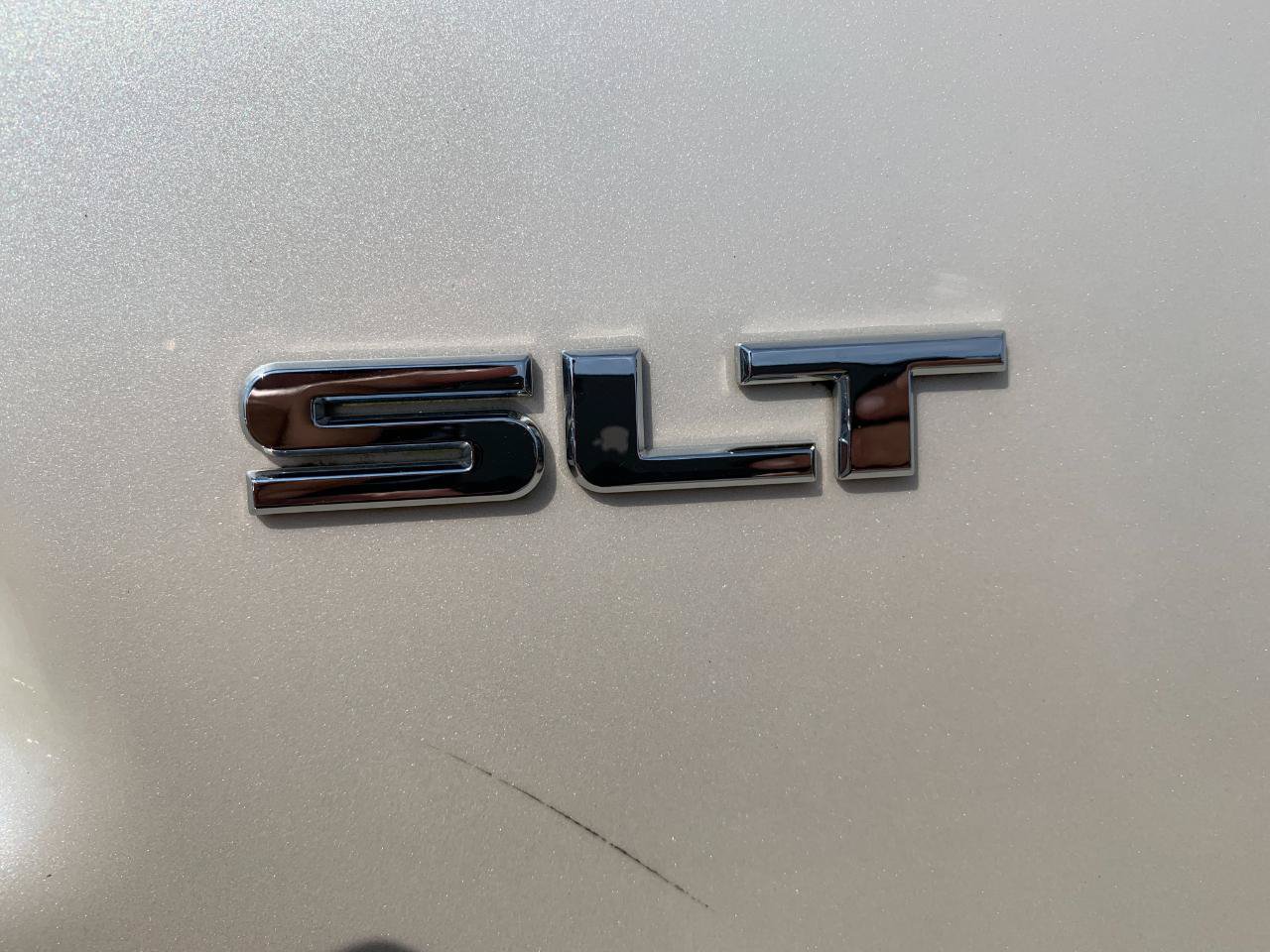 Used 2011 GMC Acadia SLT AWD/4WD image 10
