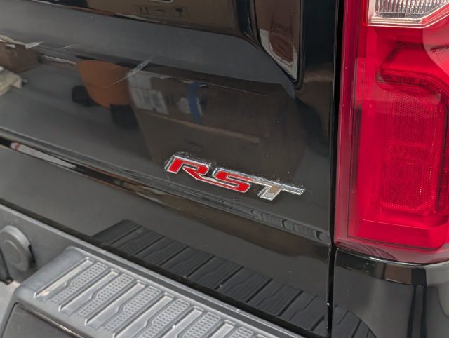 Used 2019 Chevrolet Silverado 1500 RST AWD/4WD image 6