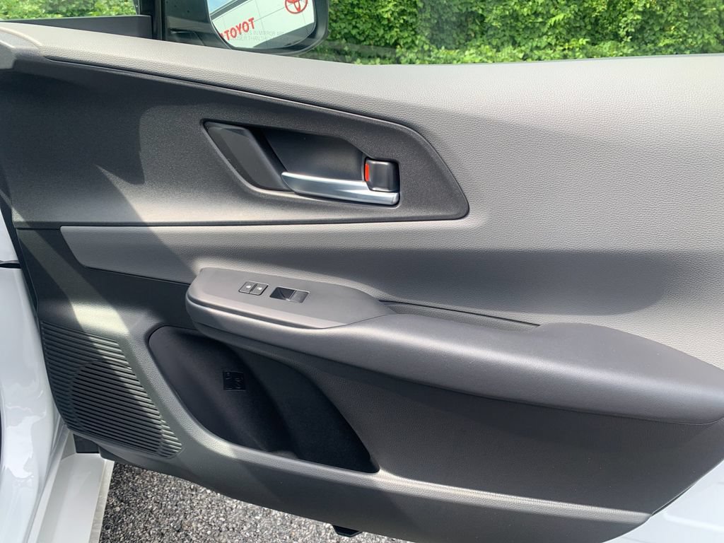 New 2026 Toyota Prius XLE FWD image 18