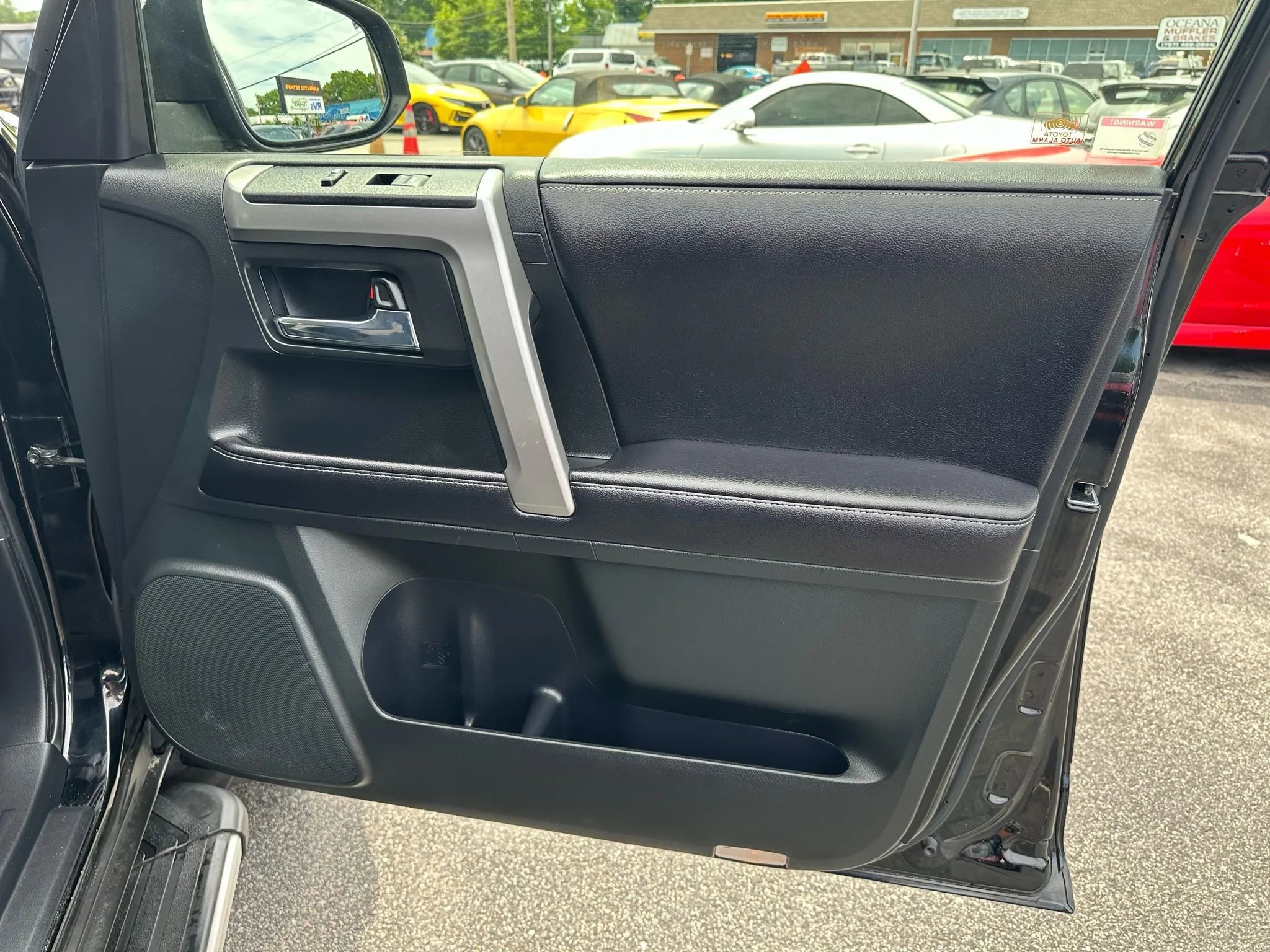 Used 2016 Toyota 4Runner SR5 image 18