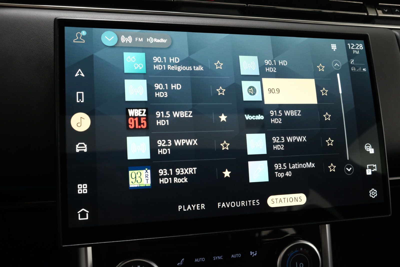 Used 2023 Land Rover Range Rover SE AWD/4WD image 16