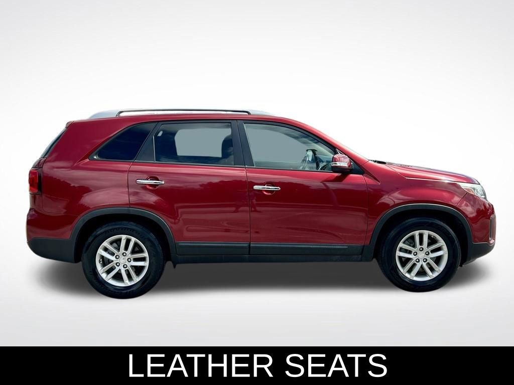 Used 2015 Kia Sorento LX image 4