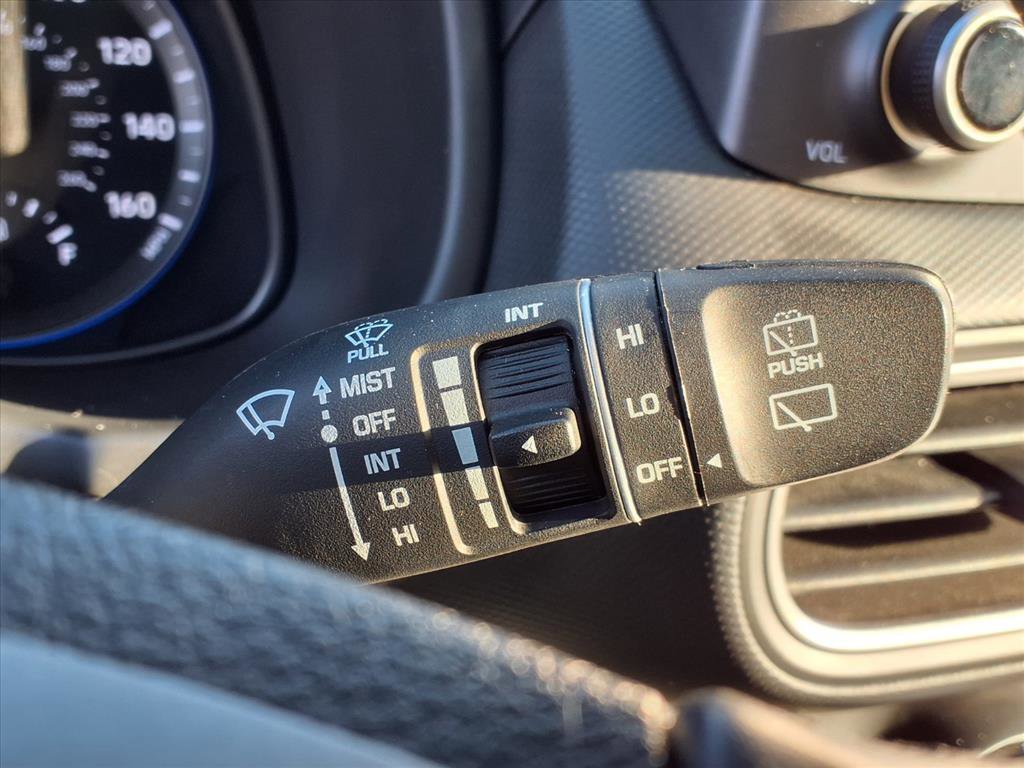 Used 2021 Hyundai Kona SEL w/ Cargo Package image 28