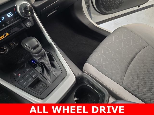 Used 2021 Toyota RAV4 XLE image 25