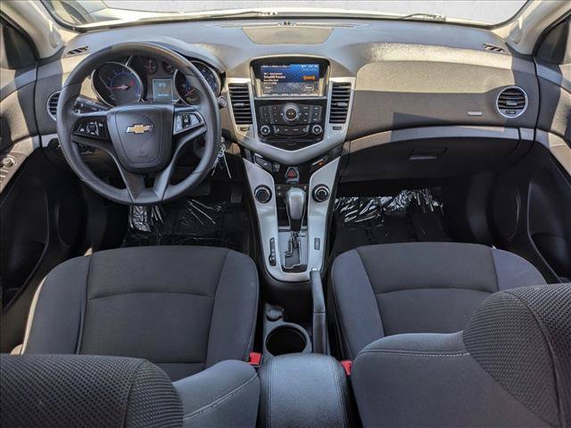 Used 2016 Chevrolet Cruze LT w/ Technology Package FWD image 16