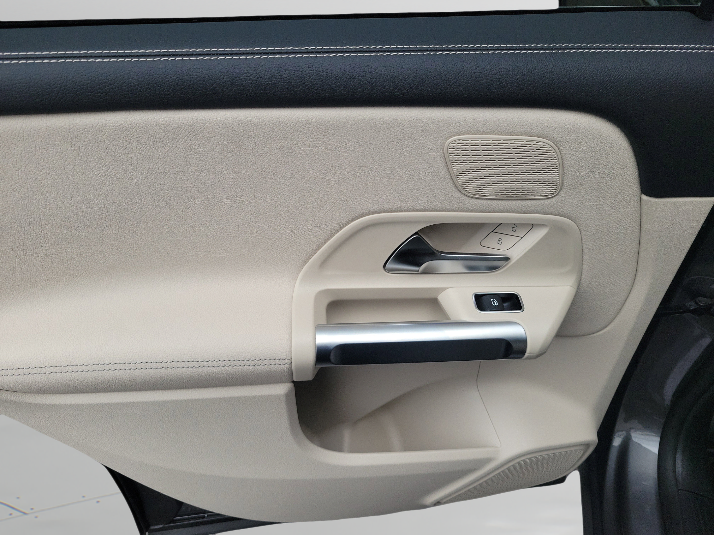 Certified 2026 Mercedes-Benz GLB 250 image 7
