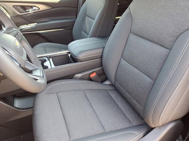 New 2026 Chevrolet Traverse LT image 2