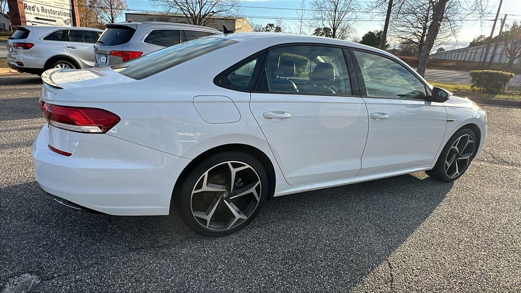 Used 2020 Volkswagen Passat 2.0T R-Line image 5