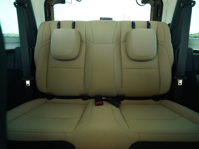 Used 2018 Jeep Wrangler Sport S image 26