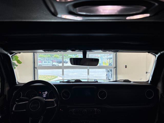 Used 2020 Jeep Wrangler Unlimited Sahara AWD/4WD image 9