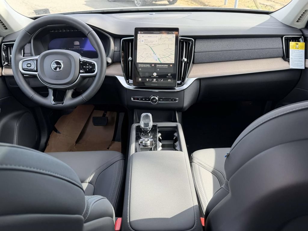 New 2026 Volvo XC90 B6 Plus w/ Protection Package Premier AWD/4WD image 2