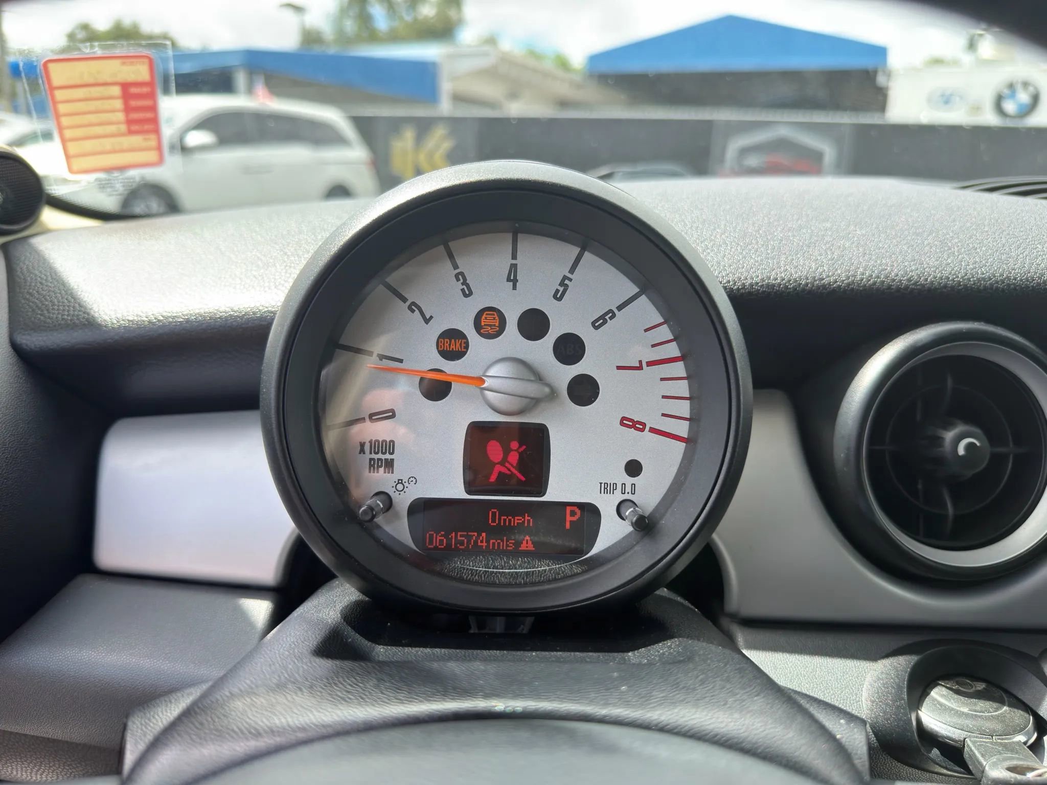 Used 2011 MINI Cooper Hardtop image 18