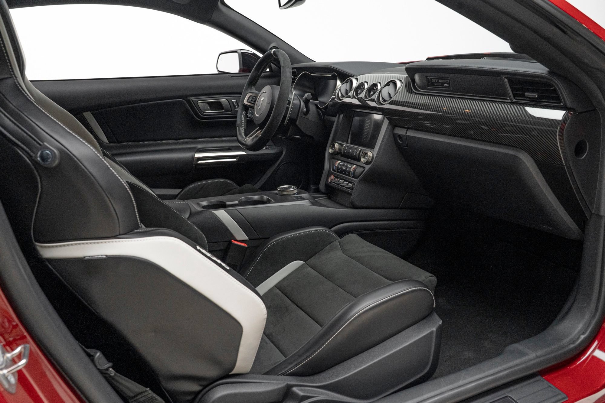 Used 2020 Ford Mustang Shelby GT500 w/ Carbon Fiber Track Pack RWD image 50