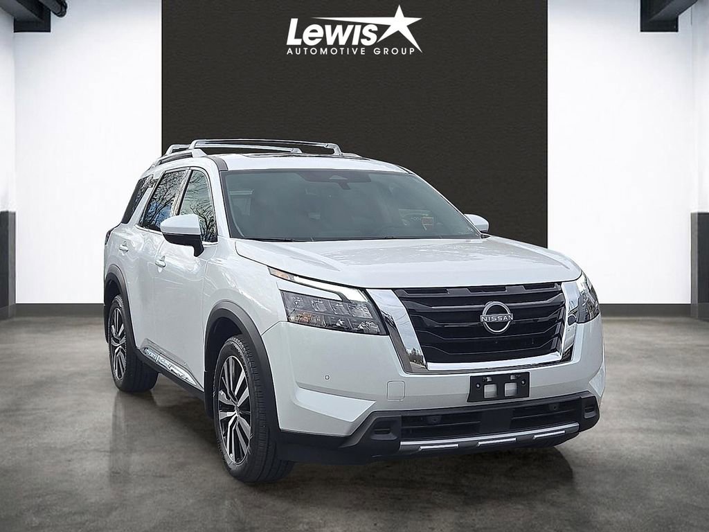 Used 2025 Nissan Pathfinder Platinum AWD/4WD image 6