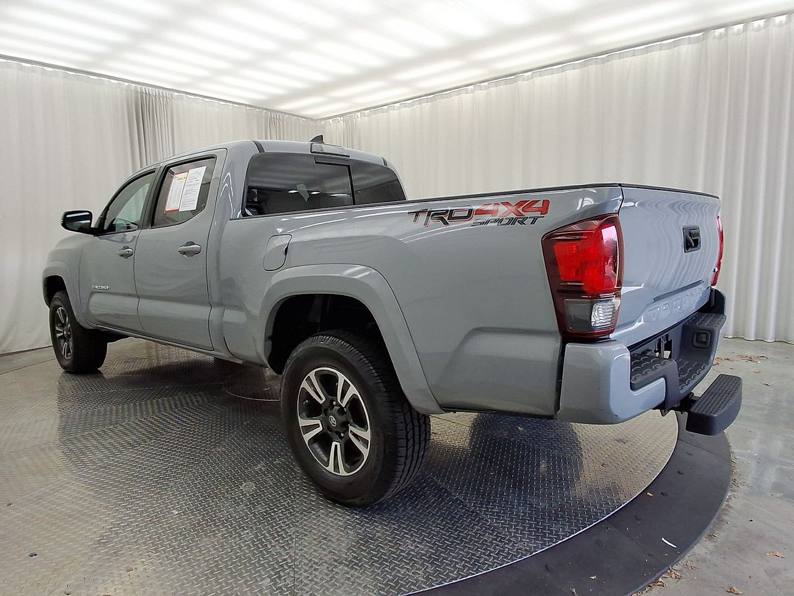 Certified 2019 Toyota Tacoma TRD Sport AWD/4WD image 25