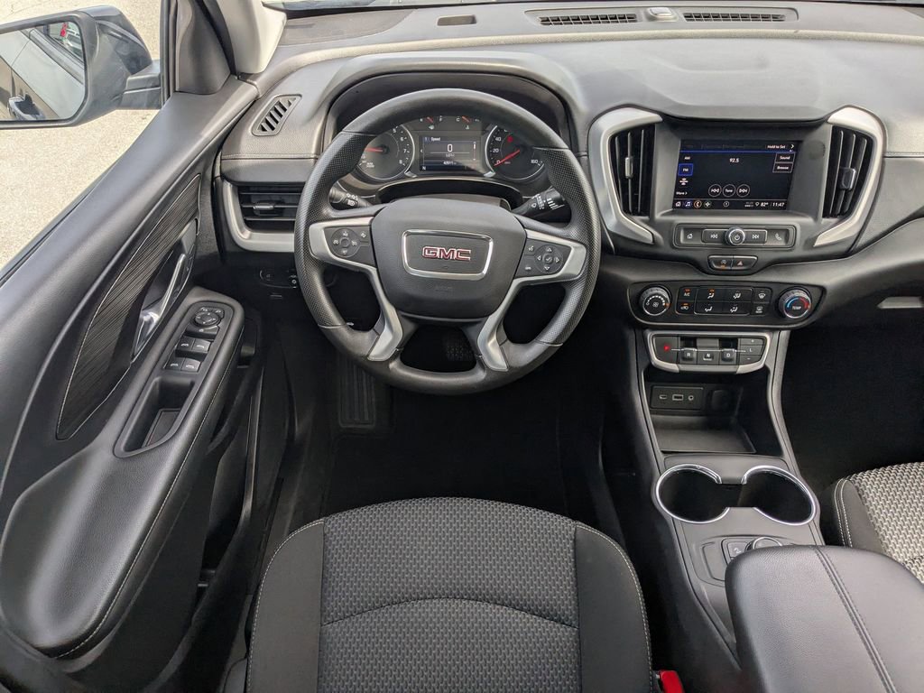 Used 2024 GMC Terrain SLE FWD image 15