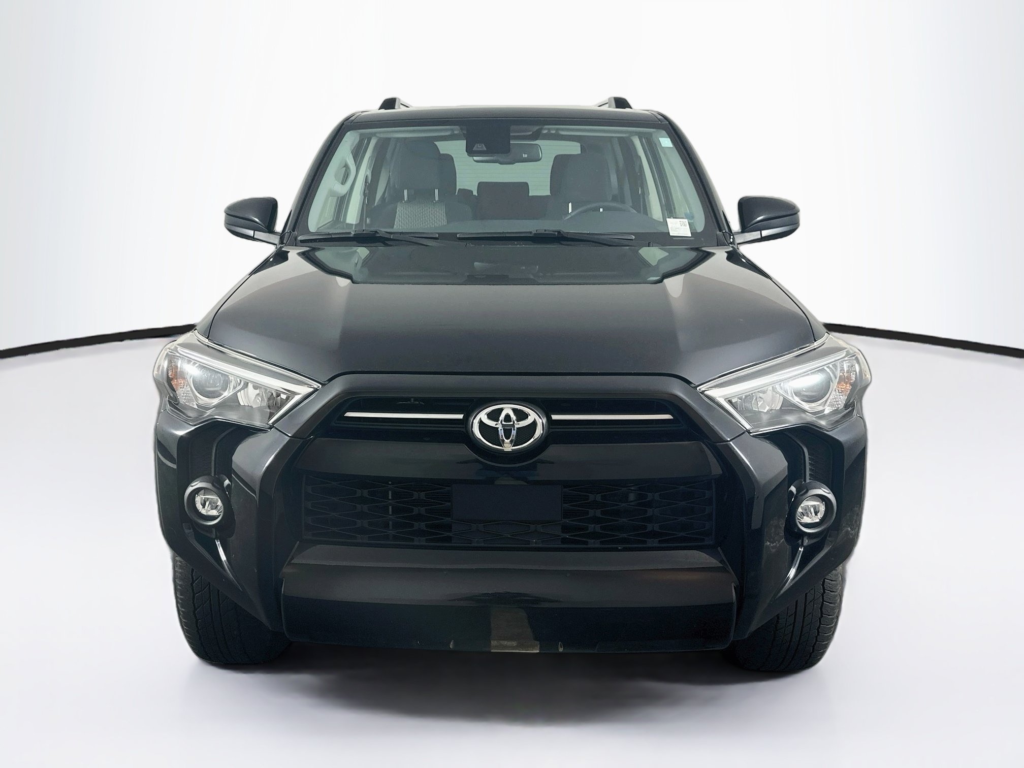 Used 2021 Toyota 4Runner SR5 AWD/4WD image 2