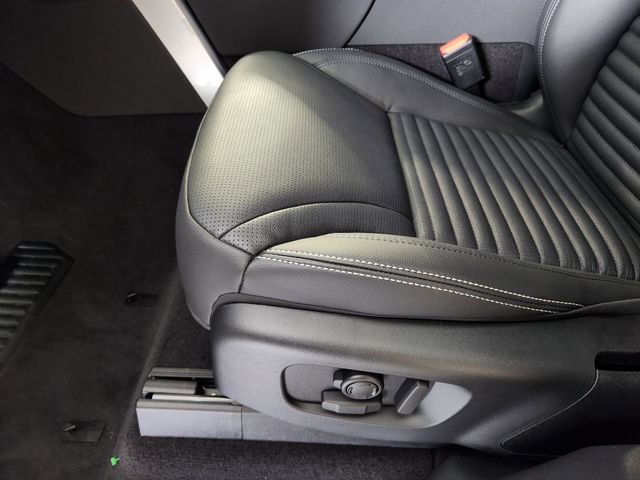 New 2026 Land Rover Discovery S AWD/4WD image 24