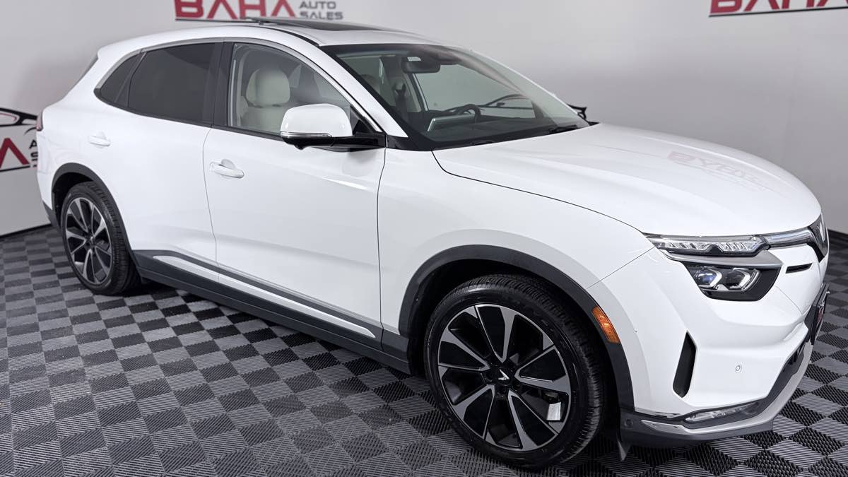 Used 2024 VinFast VF 8 Plus AWD/4WD image 9