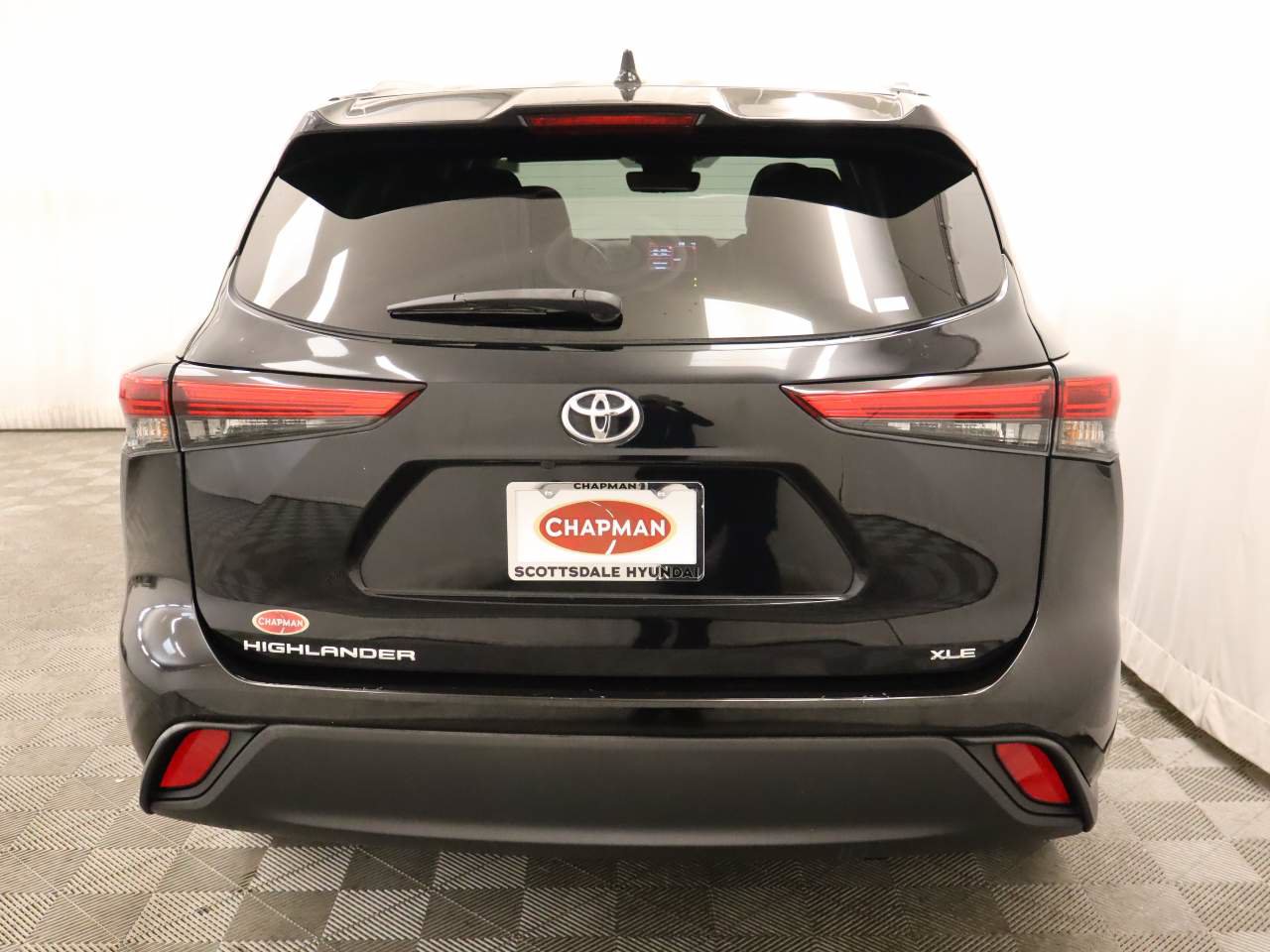 Used 2021 Toyota Highlander XLE FWD image 5
