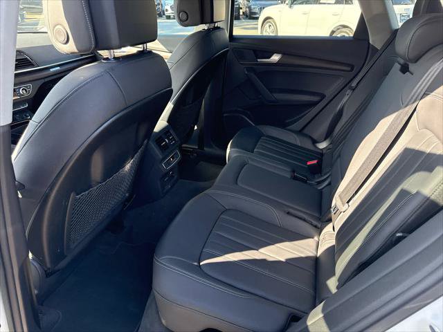 Used 2023 Audi Q5 2.0T Premium Plus w/ Premium Plus Package AWD/4WD image 6