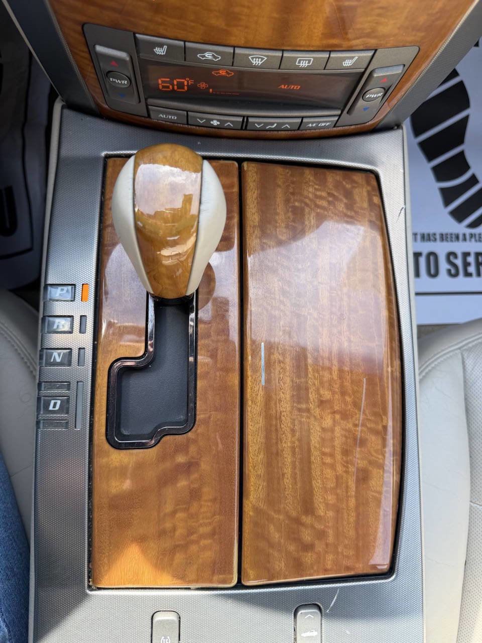 Used 2006 Cadillac XLR image 29