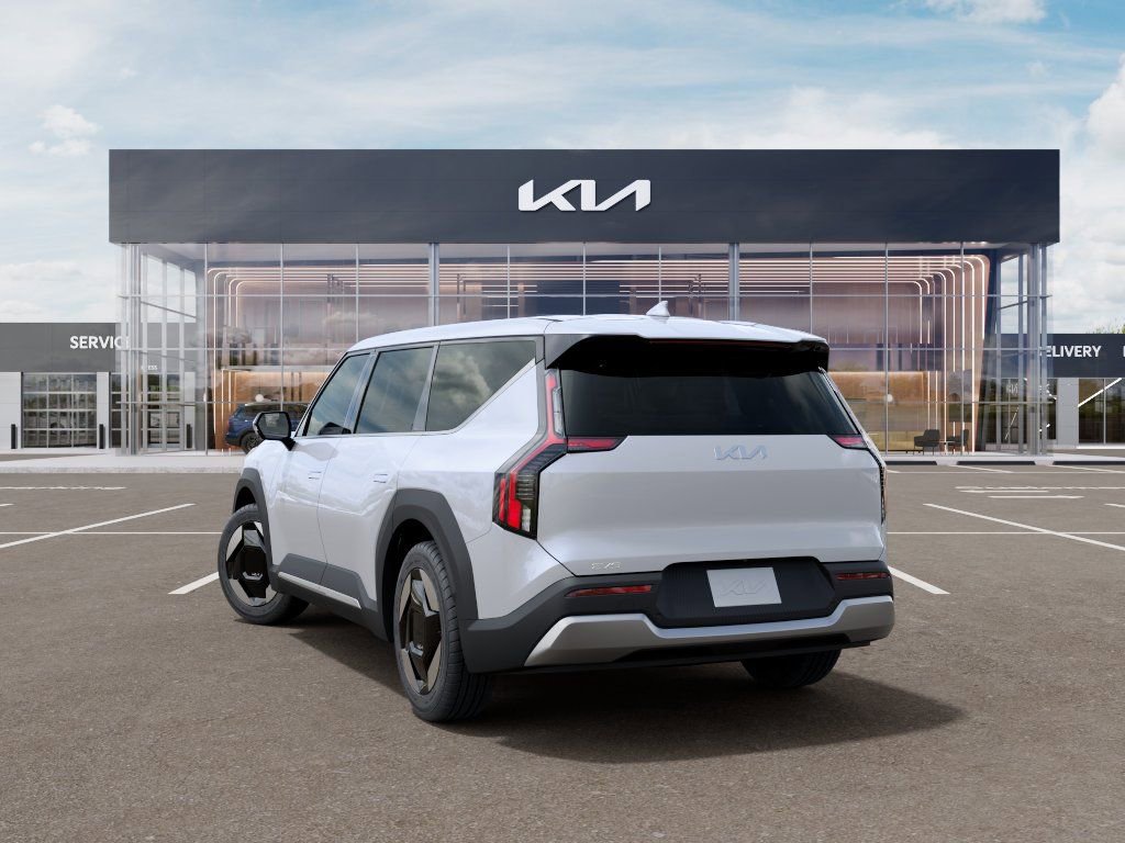 New 2026 Kia EV9 Light RWD image 4