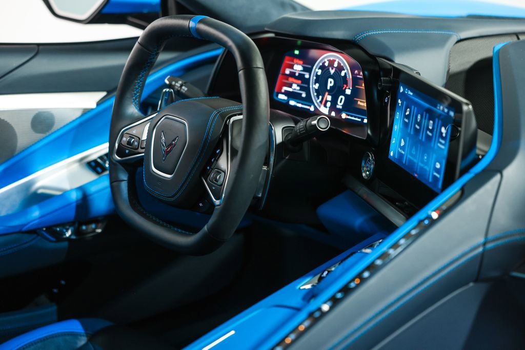 Used 2024 Chevrolet Corvette Stingray Premium Cpe RWD image 27