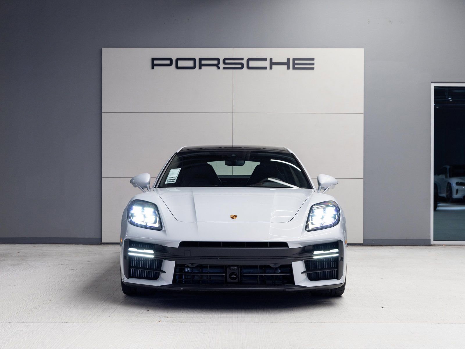 New 2026 Porsche Panamera 4 AWD/4WD image 10