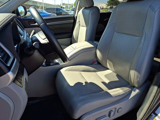 Used 2018 Toyota Highlander Limited AWD/4WD image 14