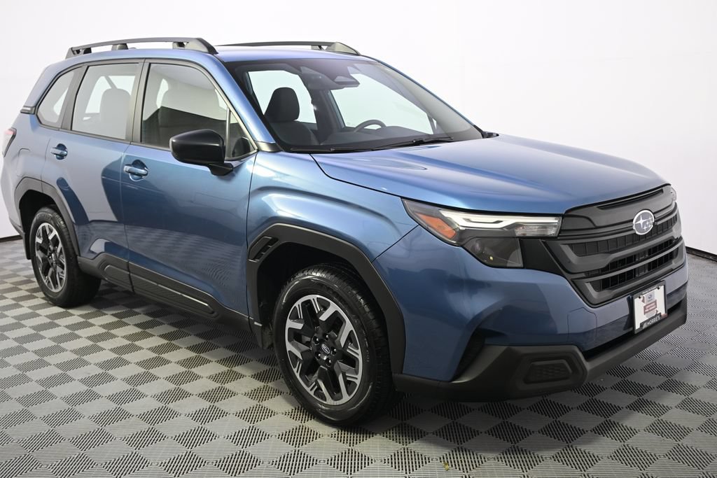 Used 2025 Subaru Forester AWD/4WD image 8