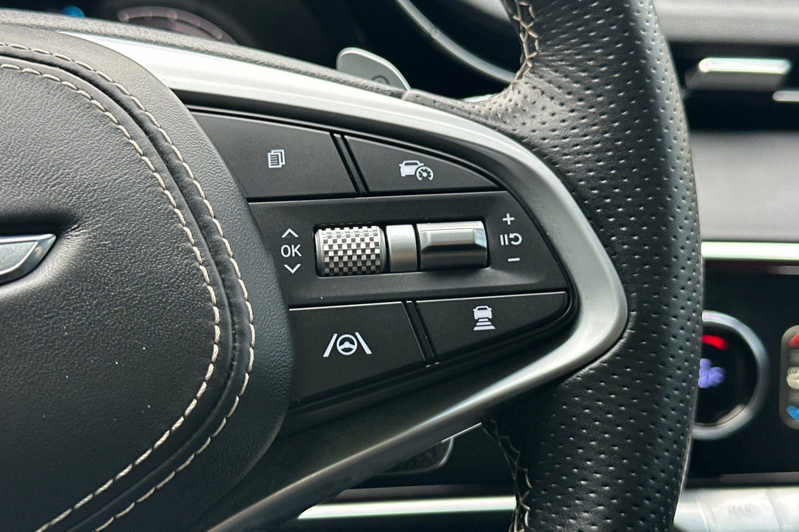 Used 2025 Genesis Electrified GV70 Advanced image 31