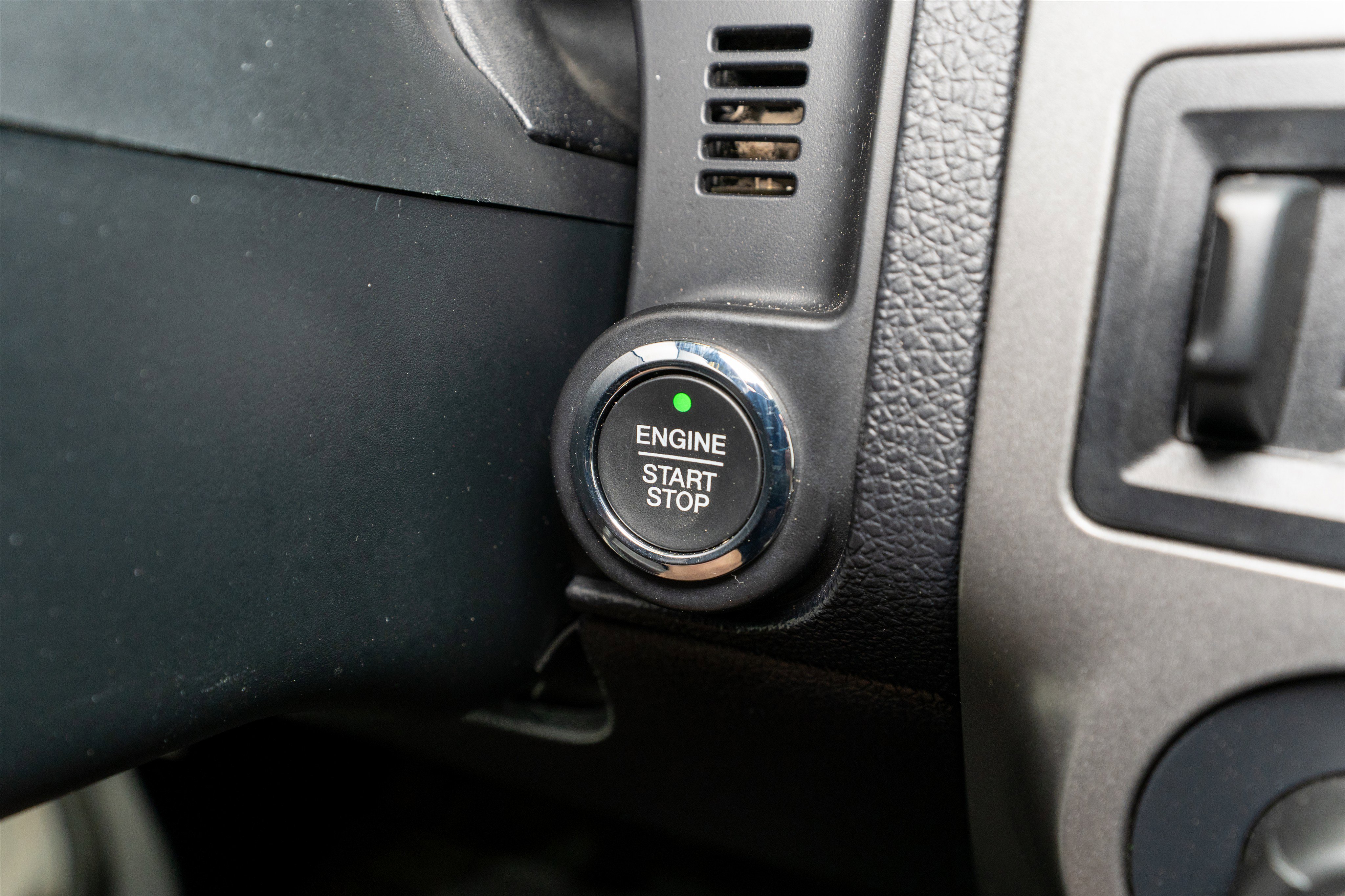 Used 2016 Ford Expedition EL Platinum image 29