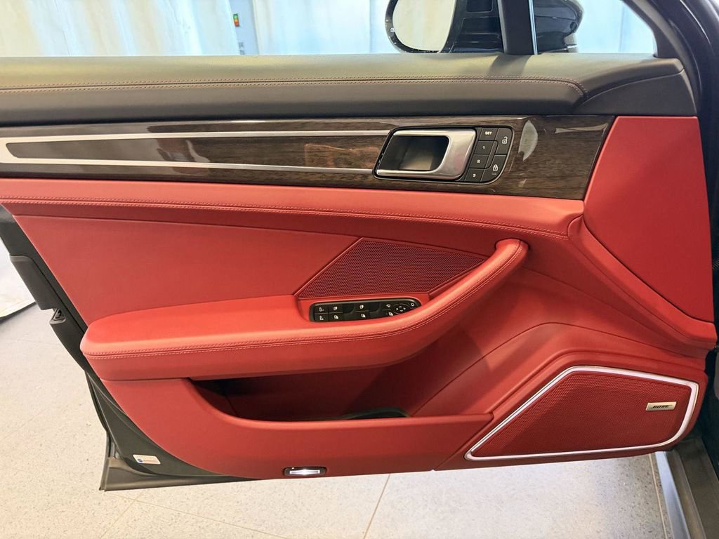 Certified 2023 Porsche Panamera 4 AWD/4WD image 15