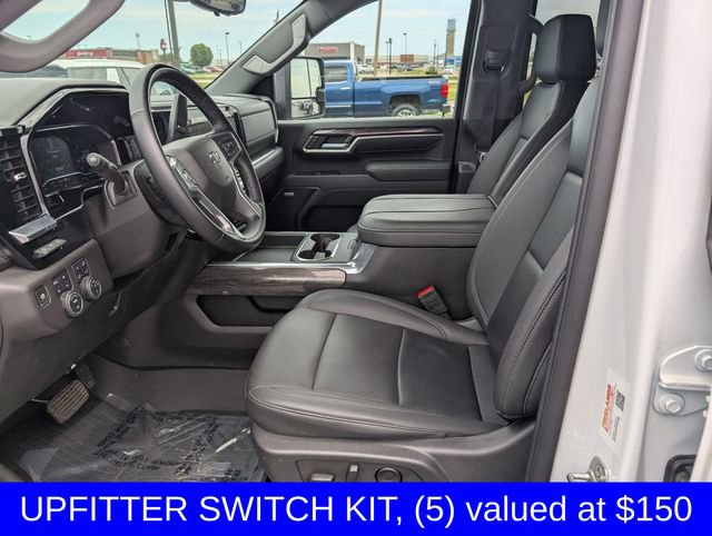 Used 2025 Chevrolet Silverado 3500 LTZ w/ Trail Boss Package AWD/4WD image 15