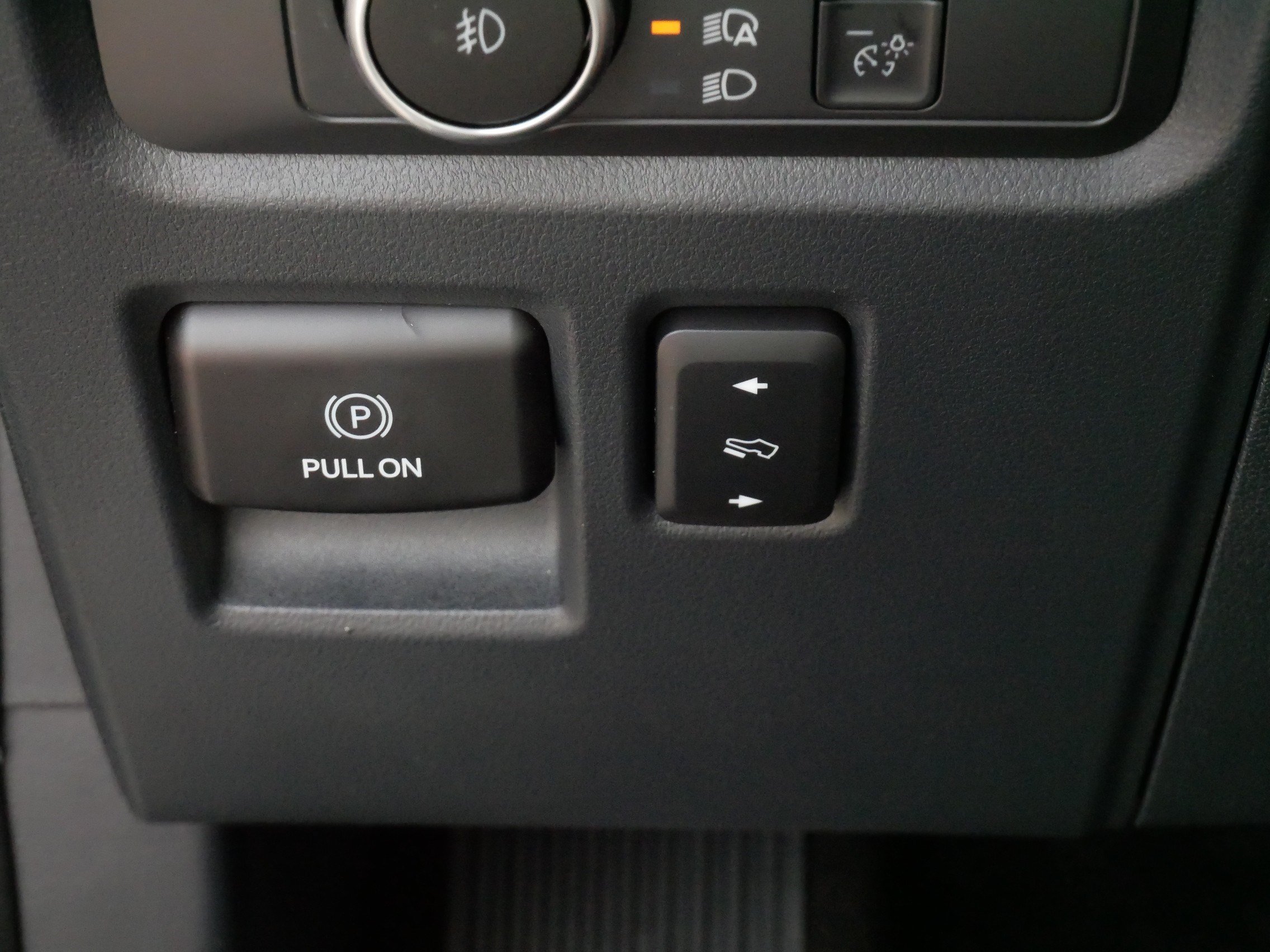 Used 2023 Ford Expedition Limited AWD/4WD image 29