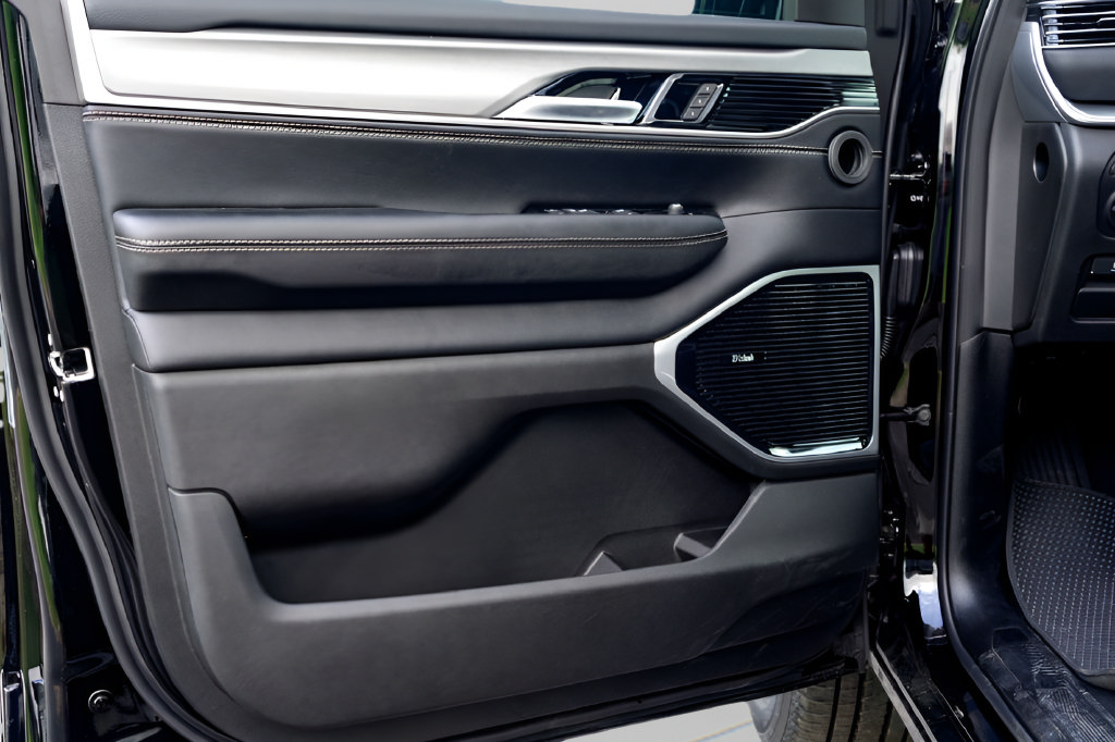 New 2026 Jeep Grand Wagoneer L Limited AWD/4WD image 19