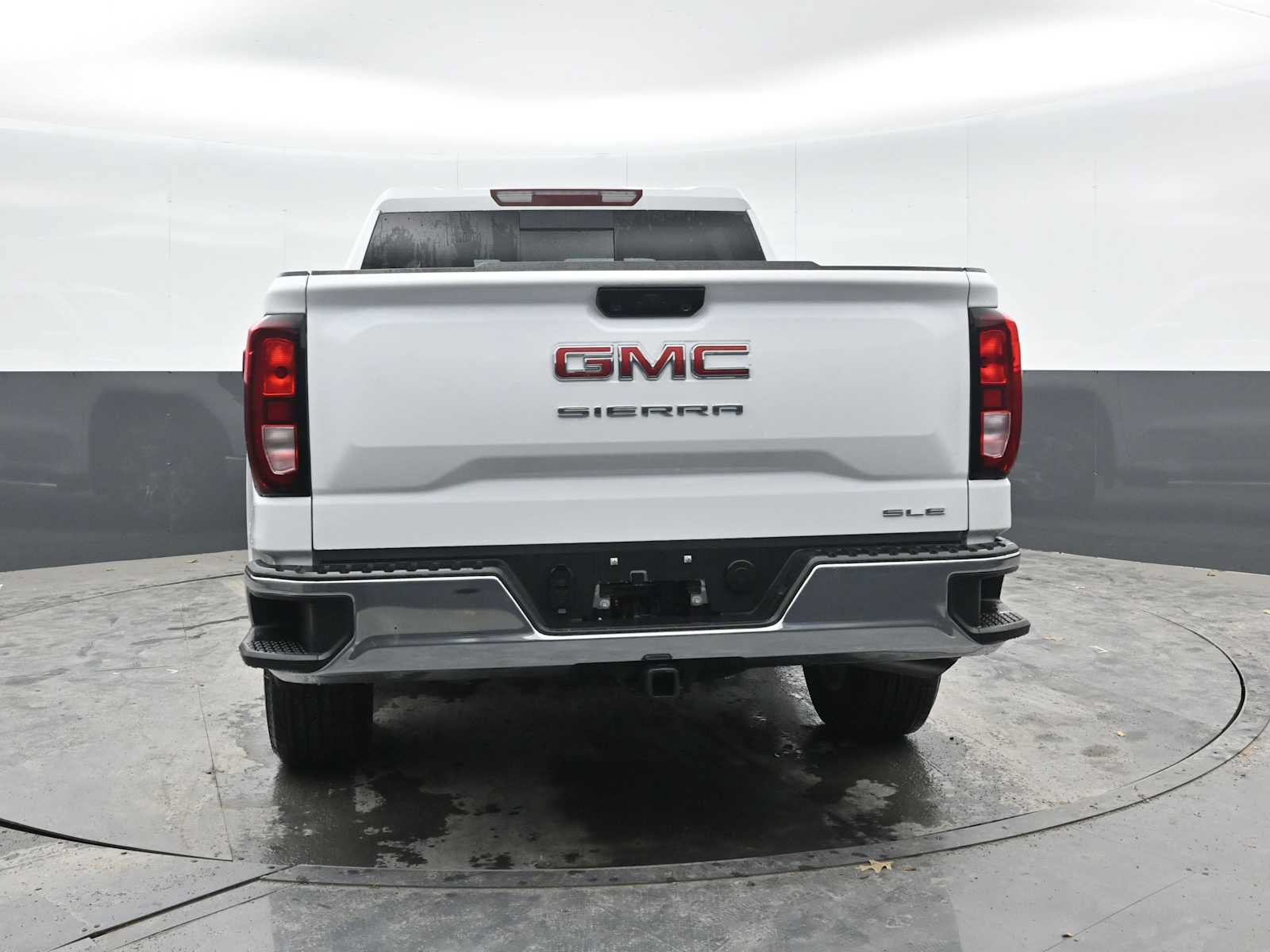 New 2026 GMC Sierra 1500 SLE w/ Preferred Package AWD/4WD image 11