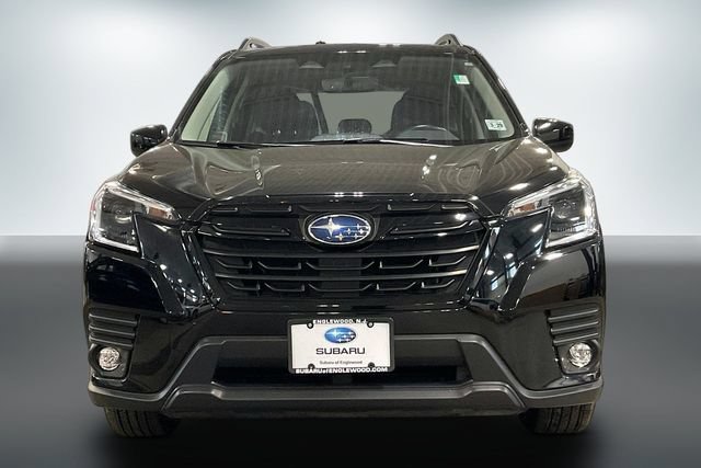 Used 2024 Subaru Forester Premium AWD/4WD image 2