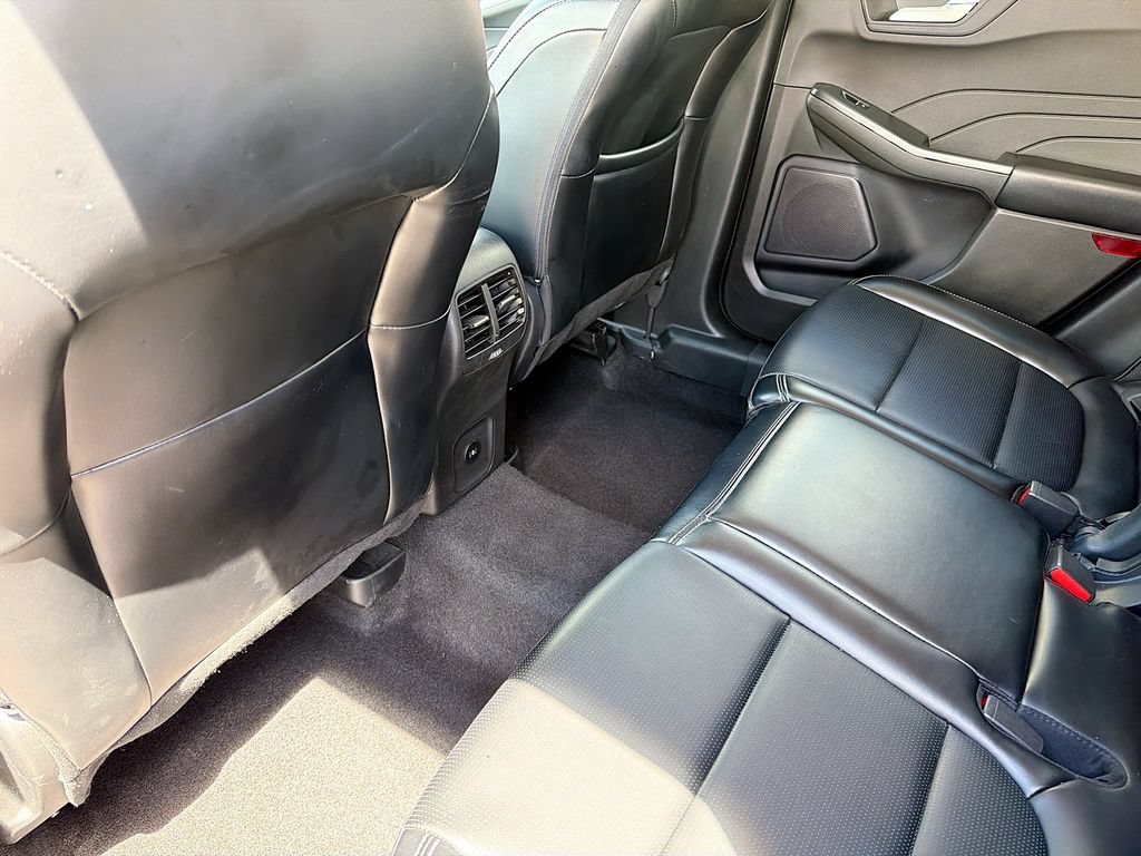 Used 2024 Ford Escape Platinum AWD/4WD image 24