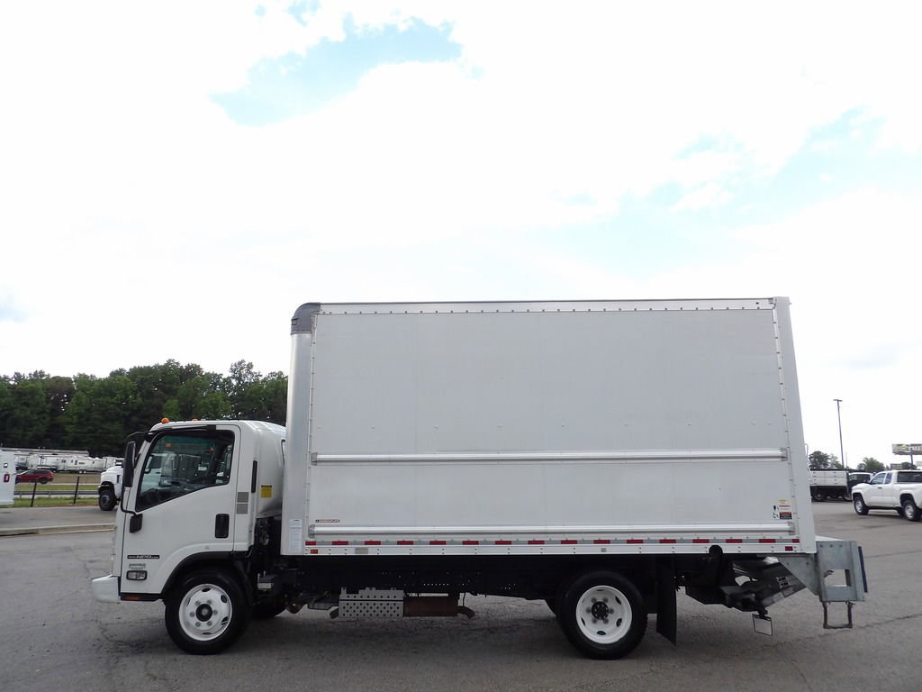 Used 2020 Isuzu NPR RWD image 53
